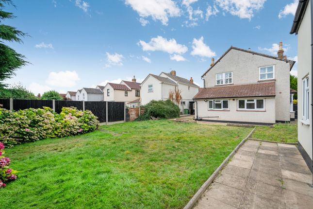 34 Stanley Road, Ashford, Surrey photo 3