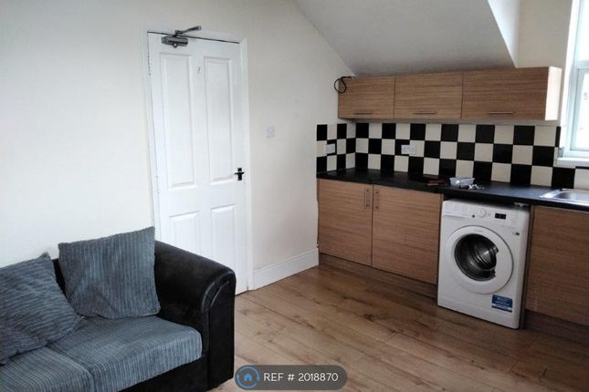 Flat to rent in Foxhall Road, Nottingham