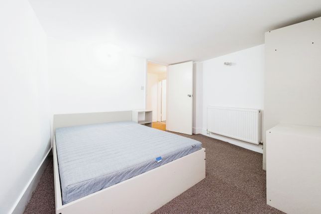 Flat for sale in St. Georges Road, London, London