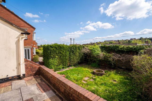 1 Hawthorn Road, Crediton photo 4