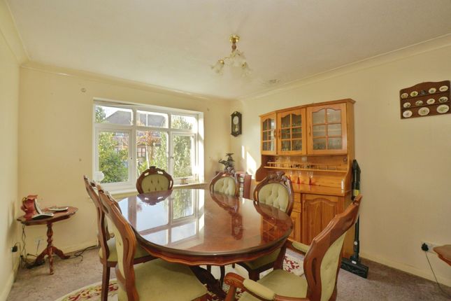 15, Charles Cobb Close, Kent photo 3