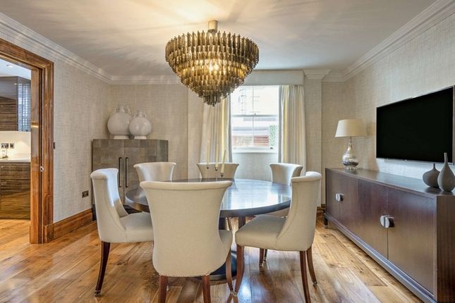 9, Grosvenor Hill, London photo 4