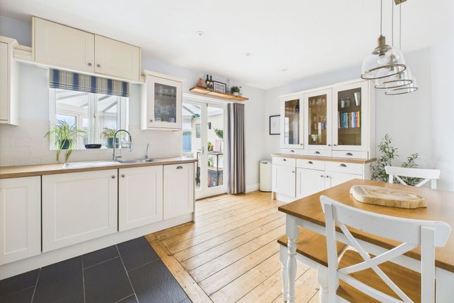 12, Templeway, Lydney photo 4
