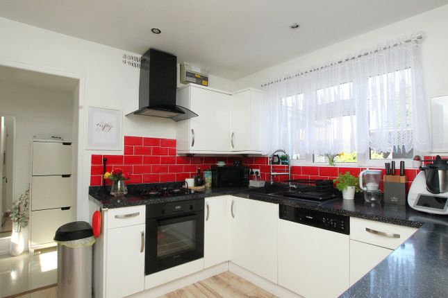 9, Methuen Road, Poole photo 4