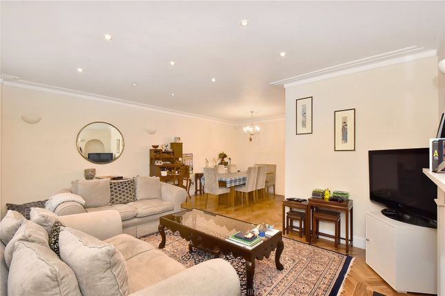 Thumbnail Terraced house for sale in Hyde Park Square, Hyde Park