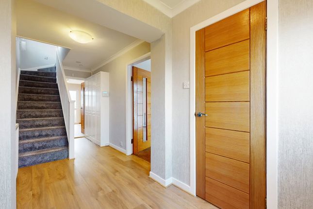 12 Heather Avenue, Glasgow photo 2