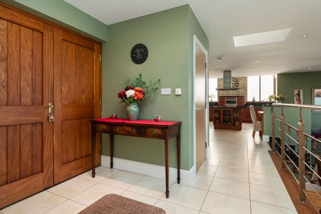 28 Ocean Way, Pembroke Dock photo 4