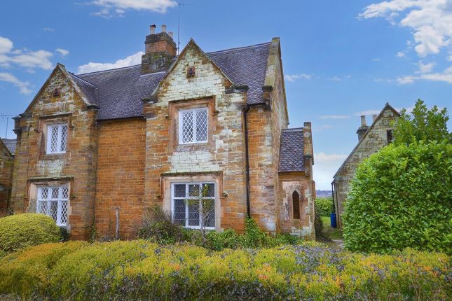 3-bed house on 49, Lower Harlestone, Northampton, £1,495/mo