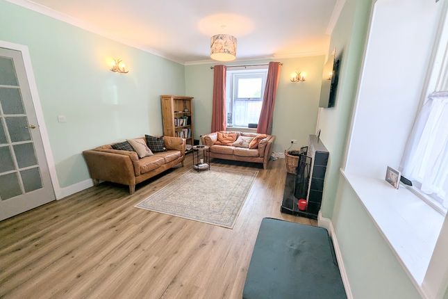 14, East Morton Street, Thornhill photo 4