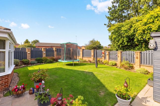 22 Stoneacre Drive, Sheffield photo 4