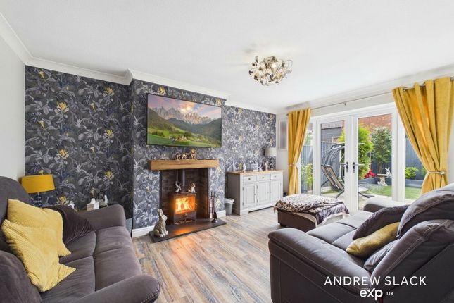 27, Kirton Close, Mansfield photo 2