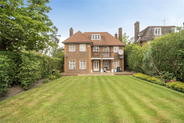 51, Holne Chase, London photo 2