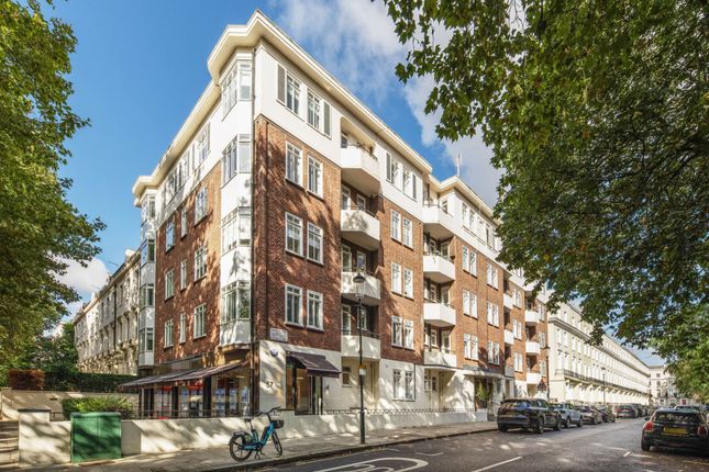 Studio flat on 2 Norland Square Mansions, Norland Square, London, £500,000