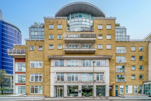 Thumbnail Duplex for sale in Lombard Road, London