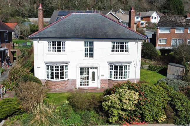 4-bed detached on Caer, Cae Melyn, Aberystwyth, £199,000