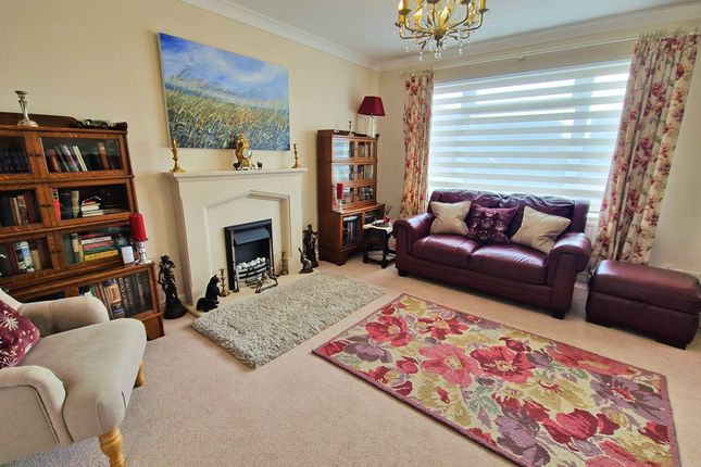 9, WIDGEON CLOSE, PORTHCAWL photo 4