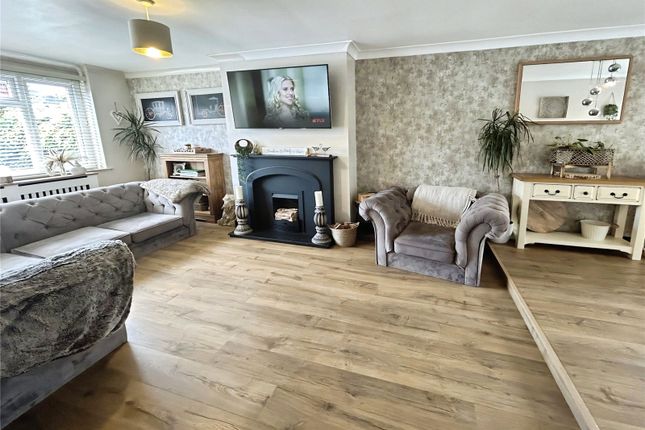 236, Blurton Road, Stoke On Trent photo 2