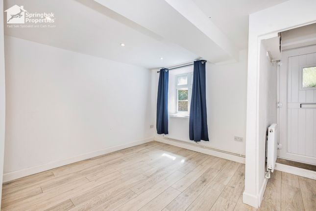 93, Brook Street, Milborne Port photo 4