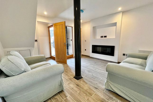 Apartment 2, The Old Grammar School, 16, Manor Square, Otley photo 5