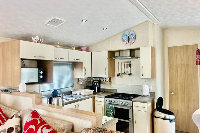 Willerby, Coast Road, Lowestoft photo 2