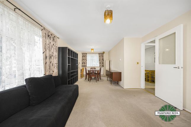 Thumbnail Flat for sale in Tristram Close, London