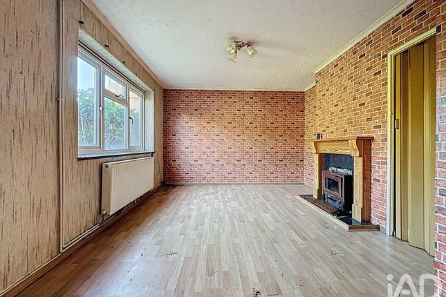 48, Moors Ley, Stevenage photo 3