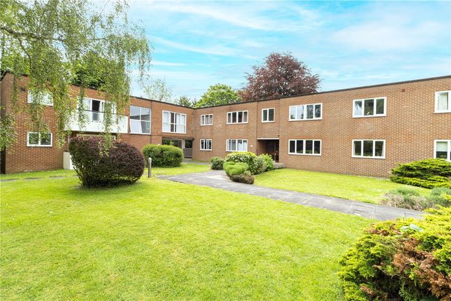 Thumbnail Flat to rent in Murton Court, St. Albans, Hertfordshire