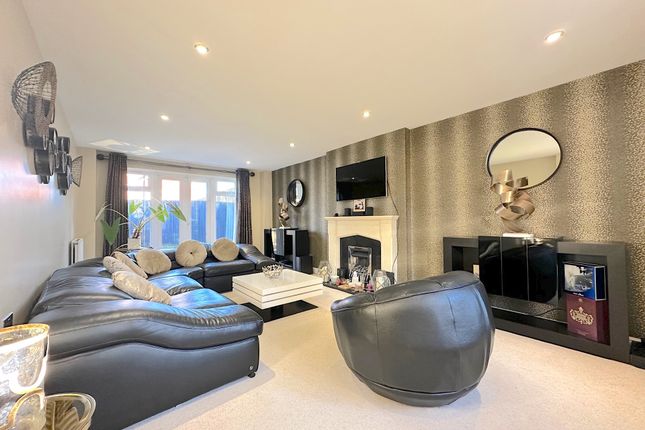 39, Hough Way, Wolverhampton photo 2