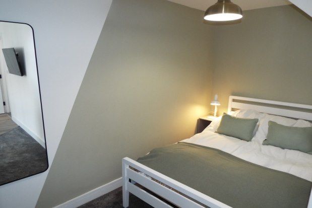 Room to rent in 22 St. Catherine Street, Mansfield
