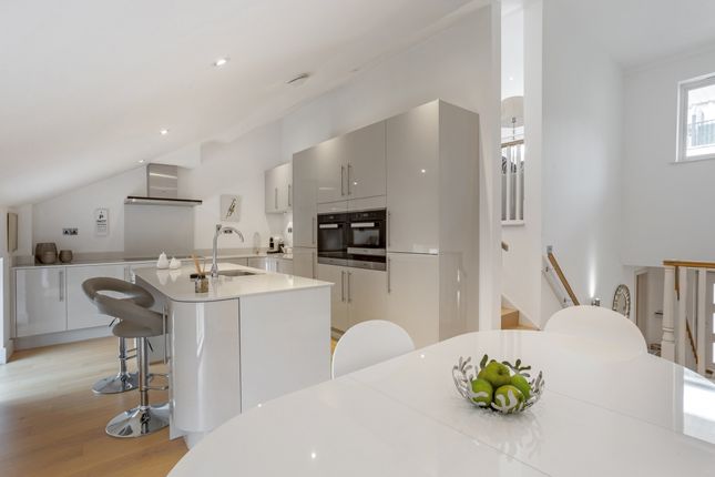 Thumbnail Town house to rent in Brocas Street, Eton, Windsor