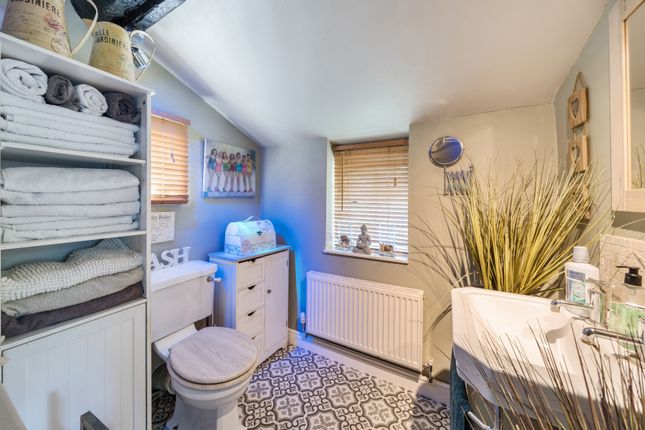 1340433-16-689B6d...