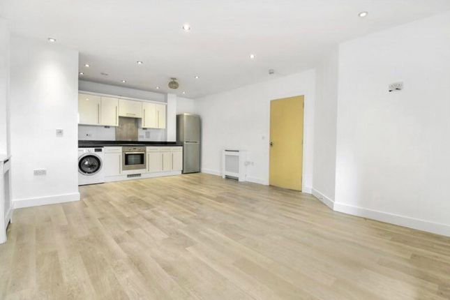 Flat for sale in High Street, Southampton, Hampshire