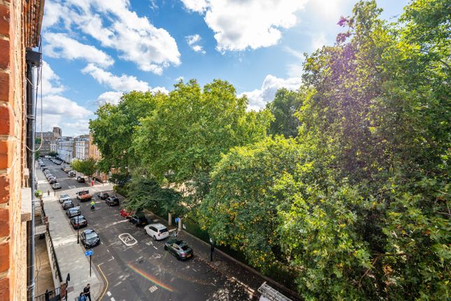 Nevern Square SW5, Earls Court photo 4