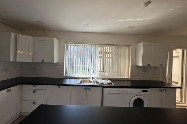 2, CHELWOOD DRIVE, BRADFORD photo 5