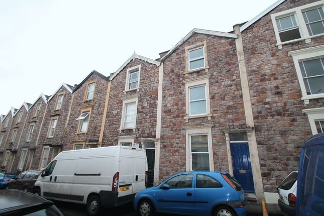 Thumbnail Terraced house to rent in Student Property, Southernhay Crescent, Clifton, Bristol