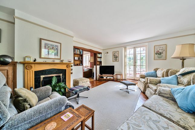 Peartree Cottage,, Chardstock, Devon photo 2