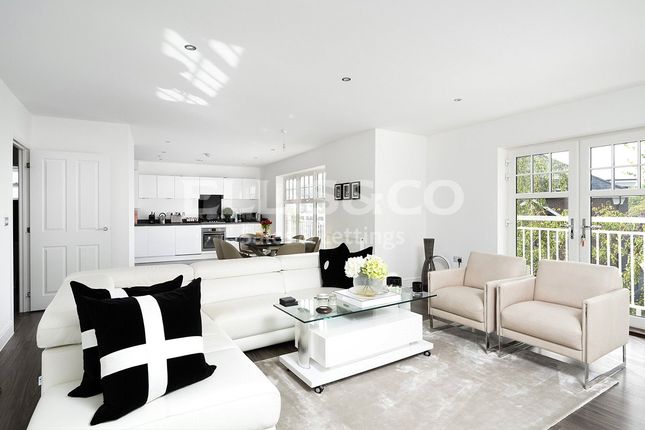 Flat for sale in Randolph Court, 109 Bunns Lane, Mill Hill, London