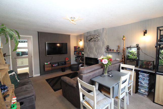 93, Scotswood Crescent, Leicester photo 4