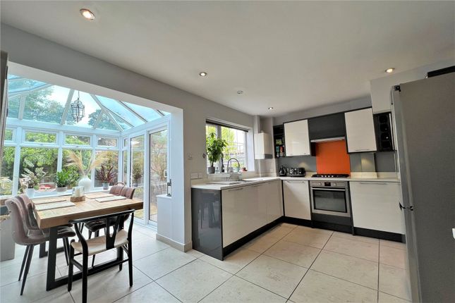 7, Midhope Close, Woking photo 2