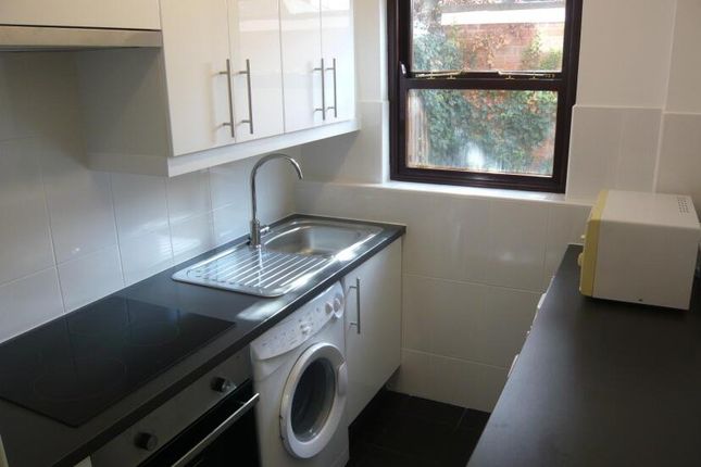 6, Leicester photo 2