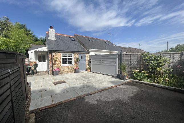 End terrace house to rent in Ball &amp; Wicket Lane, Upper Hale, Farnham