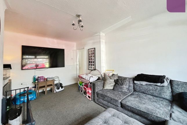 30, Haugh Lane, Rochdale photo 2