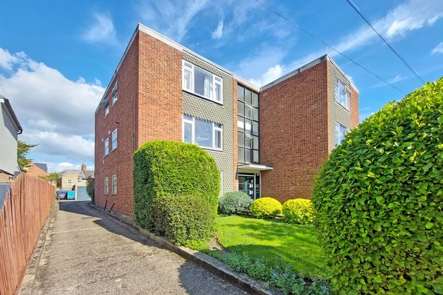 Flat for sale in Roxborough Road, Harrow, Middlesex