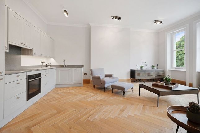 Flat for sale in Belsize Park Gardens, London