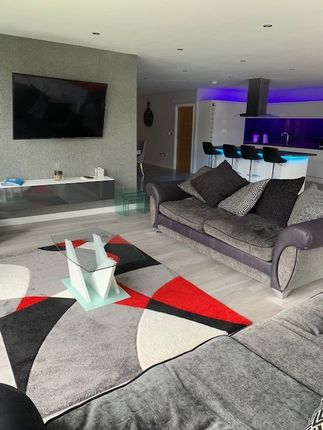 Lounge Area.Jpg 20202222222