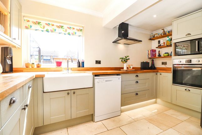 27, Orwell Crescent, Great Yarmouth photo 4