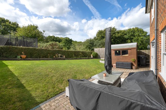 25 Tile Kiln Hill, Canterbury photo 4