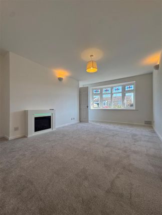 93, Caton Crescent, Stoke-On-Trent photo 4