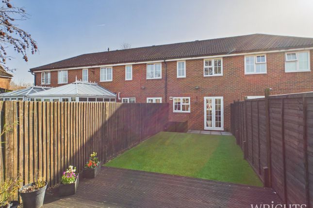 32, Kingsley Court, Welwyn Garden City photo 2