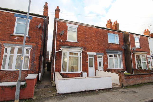 Thumbnail Semi-detached house to rent in Grey Street, Gainsborough